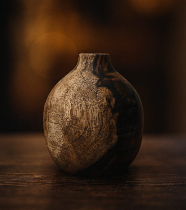 Round Corner Vase